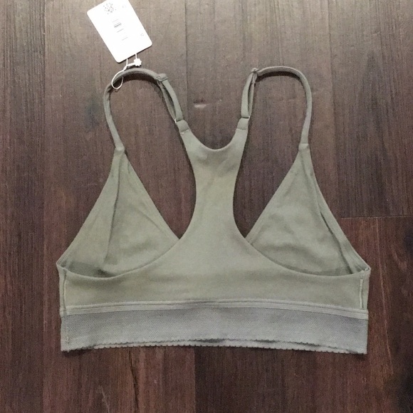 Lululemon Ever Essentials Bralette - Picture 7 of 8